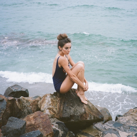 Timeless treasures and one of a kind vintage pieces - Picture 4 of 8